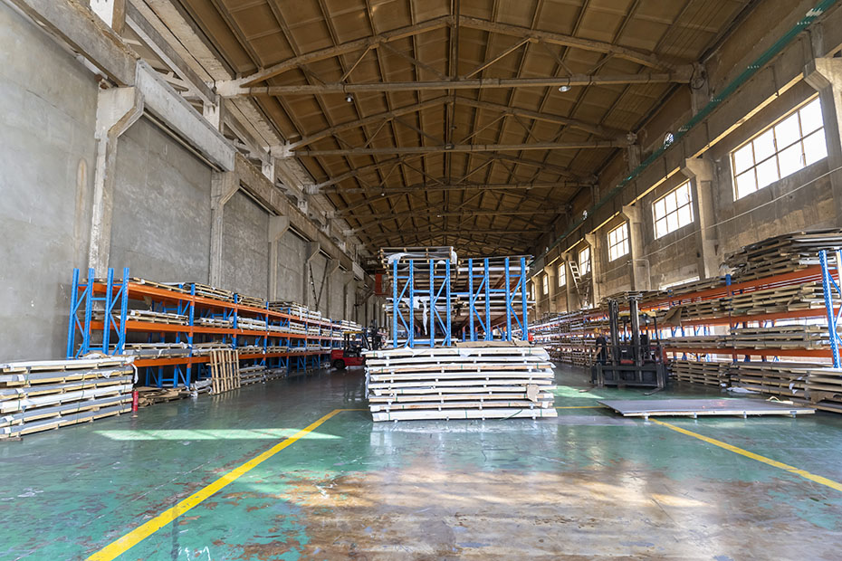 不锈钢板有很高的塑性、韧性